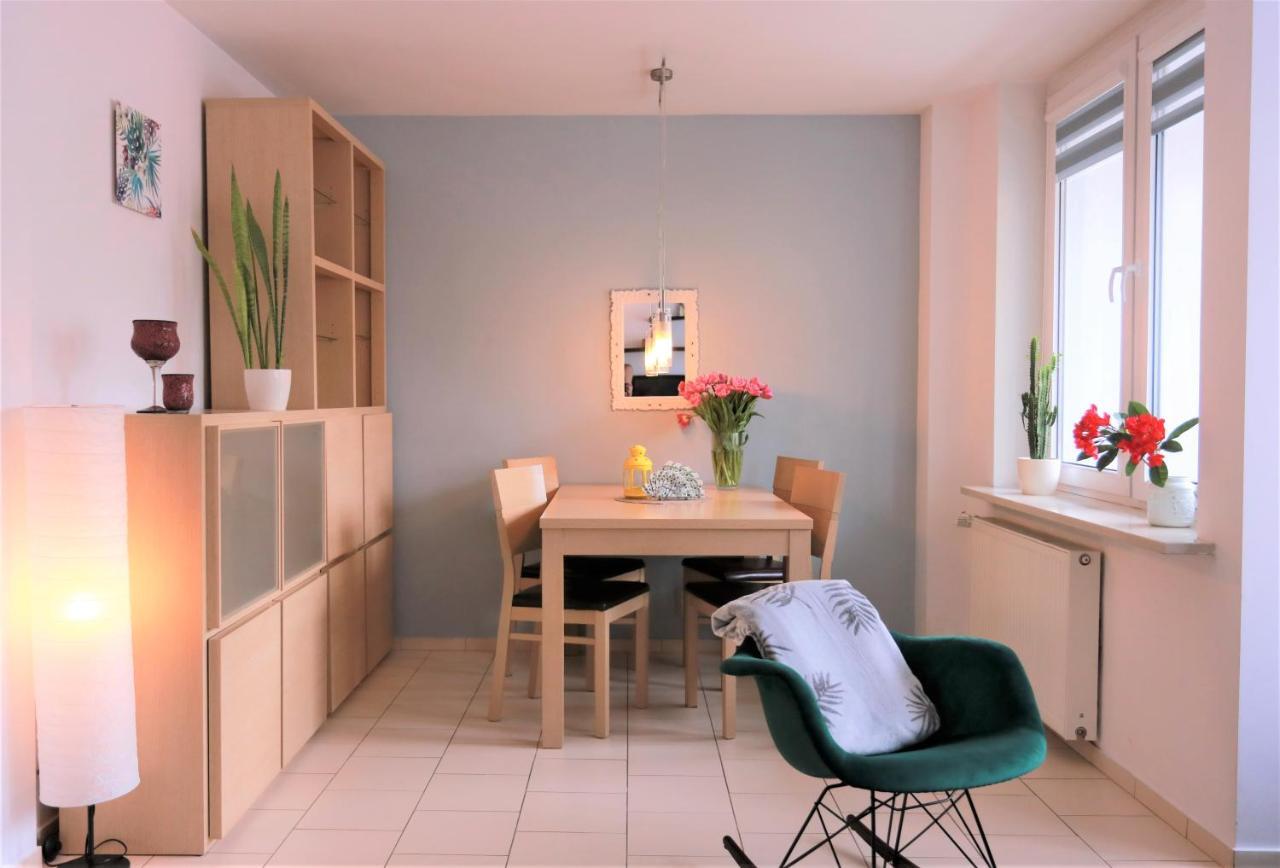 Stylish And Spacious By Cooee Apartments Warsaw Exterior photo